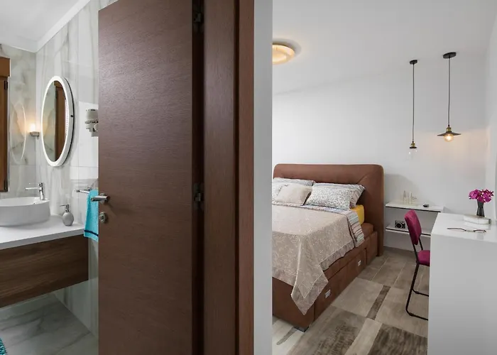 Vila Malibu Eclipse - Luxury With Pool & Vir