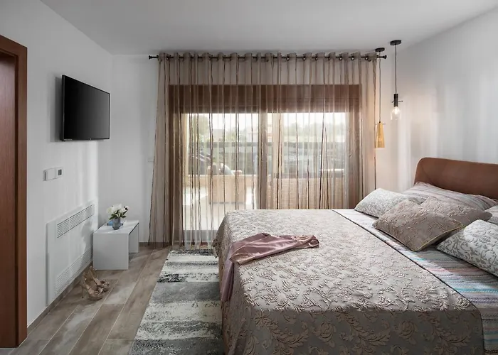 Vila Malibu Eclipse - Luxury With Pool & Vir