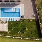 Malibu Eclipse - Luxury With Pool & Vir