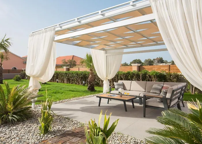 Malibu Eclipse - Luxury With Pool &