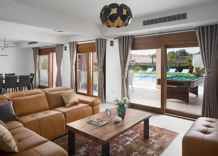 Villa Malibu Eclipse - Luxury With Pool &