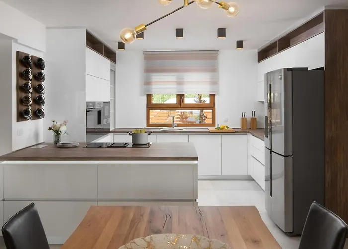 Malibu Eclipse - Luxury With Pool & Vir